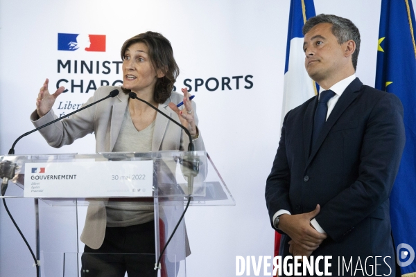 Conférence de presse au ministère des sports après les incidents lors de la finale de la Ligue des champions.