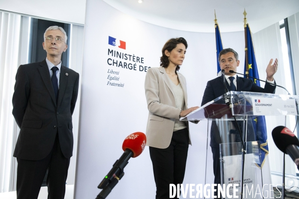 Conférence de presse au ministère des sports après les incidents lors de la finale de la Ligue des champions.