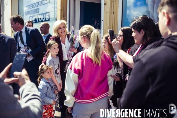 Deplacement de marine le pen dans l oise