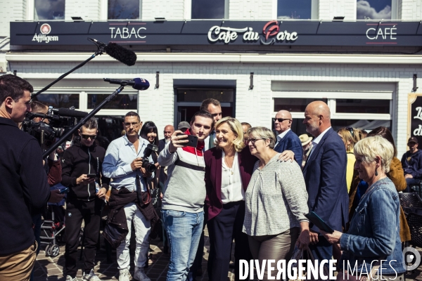 Deplacement de marine le pen dans l oise