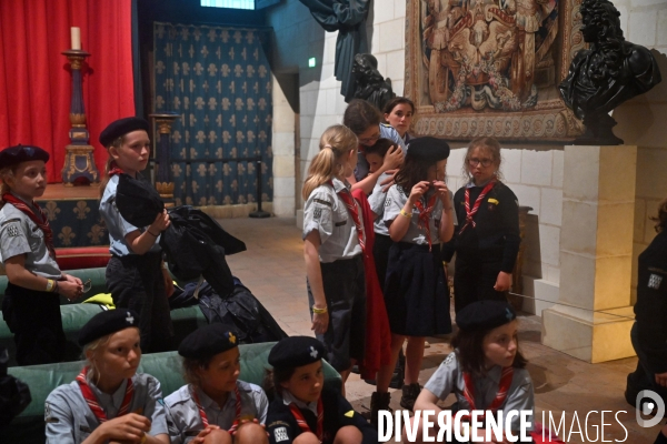 Orage pendant le rassemblement de 30 000 Scouts Unitaires de France à Chambord pour fêter les 50 ans du mouvement, 12 000 jeunes scouts mis à l abri en urgence dans le château de Chambord