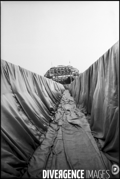 Le Pont Neuf empaqueté