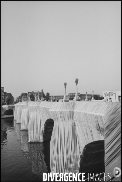 Le Pont Neuf empaqueté