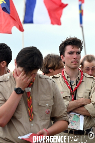 Messe de la Pentecôte des  Scouts Unitaires de France lors de leur rassemblement  à Chambord pour fêter les 50 ans du mouvement.