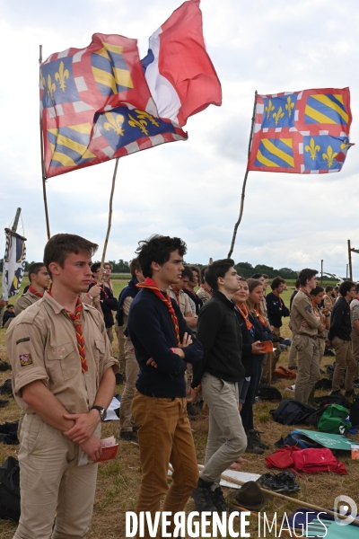 Messe de la Pentecôte des  Scouts Unitaires de France lors de leur rassemblement  à Chambord pour fêter les 50 ans du mouvement.