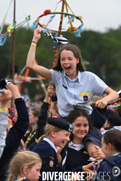 Messe de la Pentecôte des  Scouts Unitaires de France lors de leur rassemblement  à Chambord pour fêter les 50 ans du mouvement.