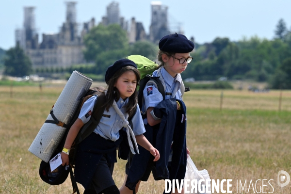 Rassemblement de 30 000 Scouts Unitaires de France à Chambord pour fêter les 50 ans du mouvement,