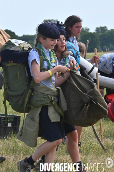 Rassemblement de 30 000 Scouts Unitaires de France à Chambord pour fêter les 50 ans du mouvement,