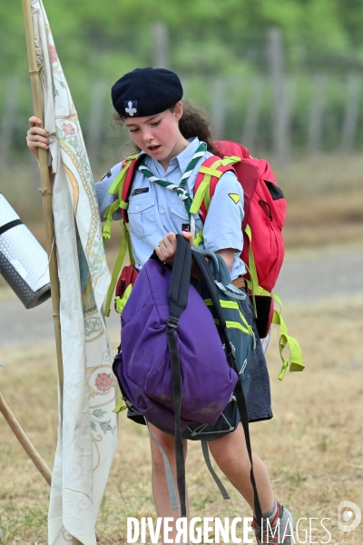 Rassemblement de 30 000 Scouts Unitaires de France à Chambord pour fêter les 50 ans du mouvement,