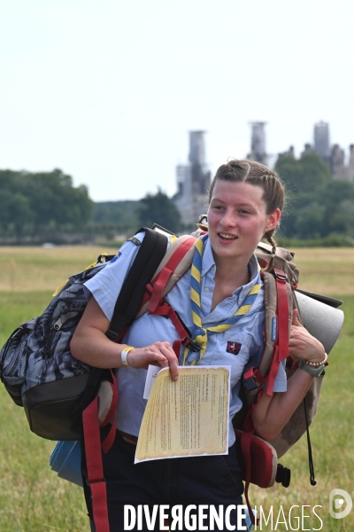 Rassemblement de 30 000 Scouts Unitaires de France à Chambord pour fêter les 50 ans du mouvement,