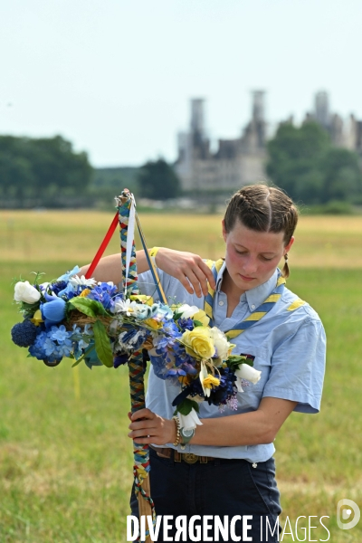 Rassemblement de 30 000 Scouts Unitaires de France à Chambord pour fêter les 50 ans du mouvement,