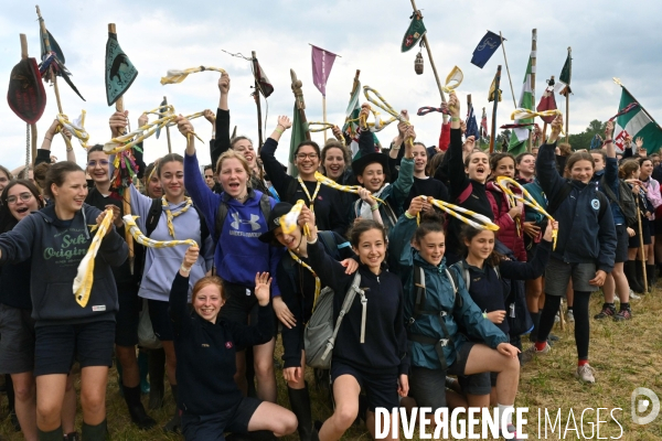 Rassemblement de 30 000 Scouts Unitaires de France à Chambord pour fêter les 50 ans du mouvement,