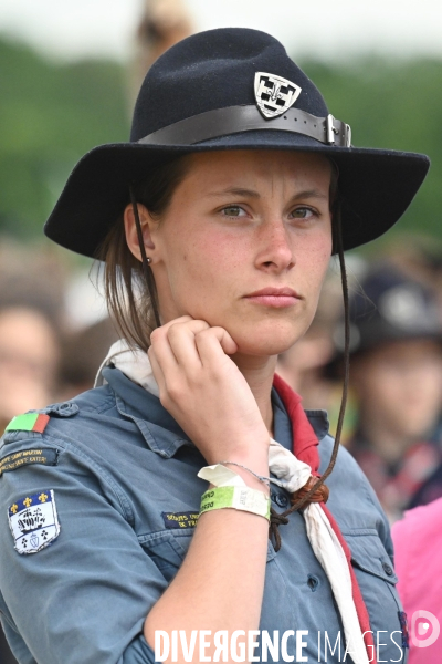 Rassemblement de 30 000 Scouts Unitaires de France à Chambord pour fêter les 50 ans du mouvement,