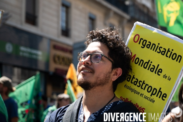 Manifestation contre l Organisation Mondiale du Commerce (OMC)