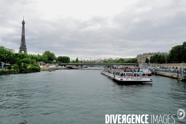 Bateau mouche à Paris