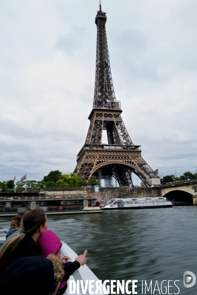 Bateau mouche à Paris