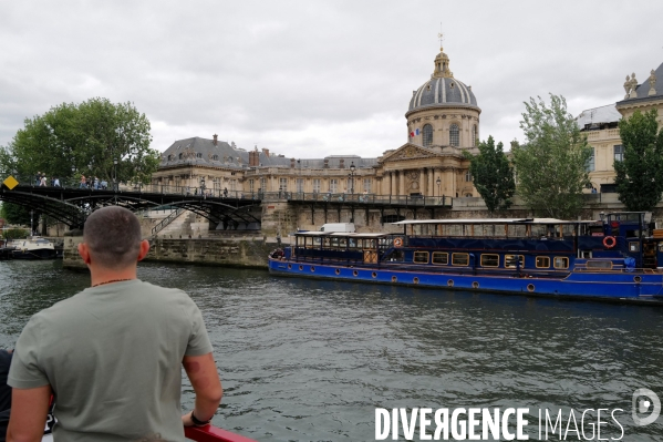 Bateau mouche à Paris