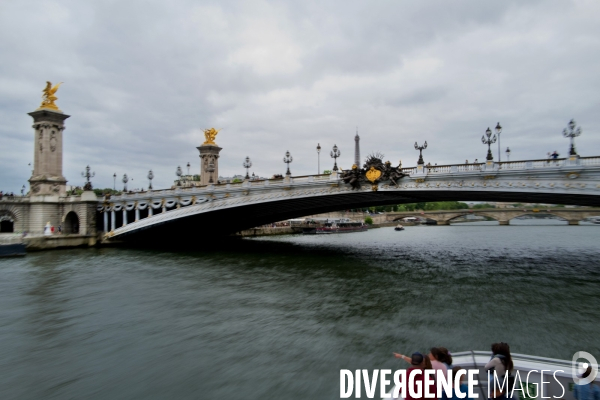 Bateau mouche à Paris