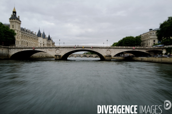 Bateau mouche à Paris