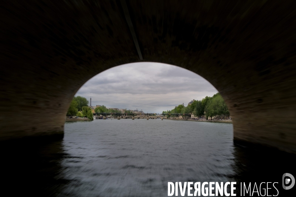 Bateau mouche à Paris