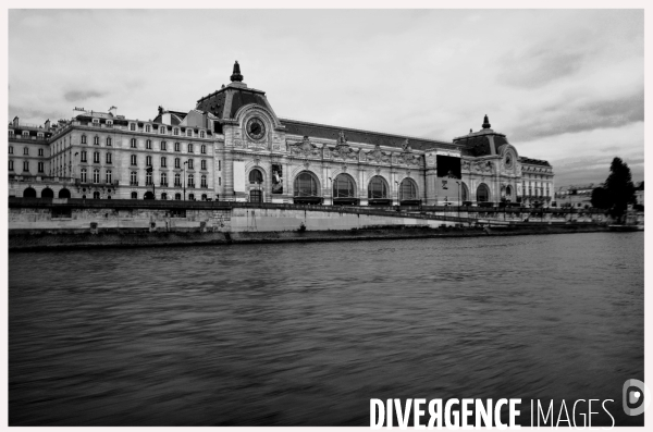 Bateau mouche à Paris