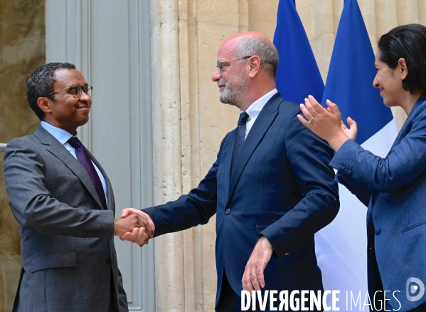 Passation de pouvoir entre jean michel blanquer et Pap Ndiaye