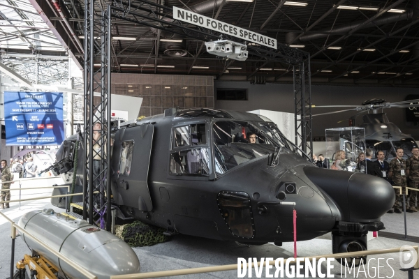 Legislatives : Emmanuel Macron visite le salon Eurosatory