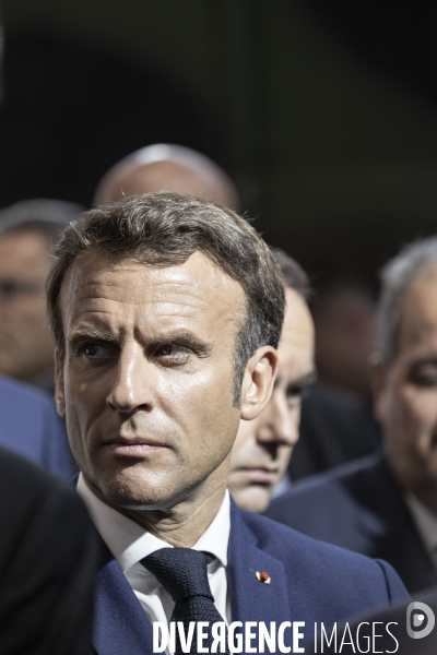 Legislatives : Emmanuel Macron visite le salon Eurosatory