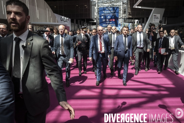 Legislatives : Emmanuel Macron visite le salon Eurosatory