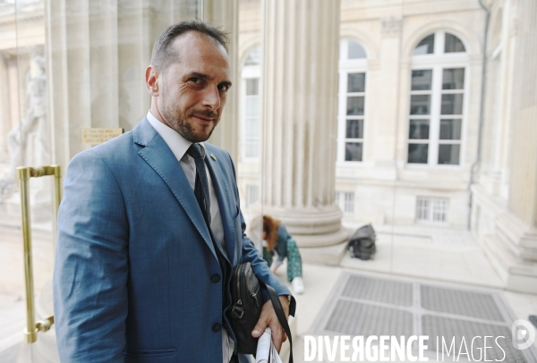 Assemblée nationale entrée des nouveaux députés RN