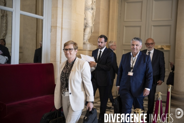 Accueil des députés à l assemblée nationale