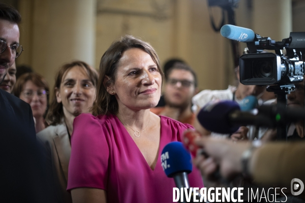 Accueil des députés à l assemblée nationale