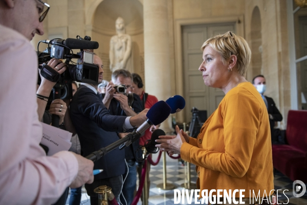 Accueil des députés à l assemblée nationale