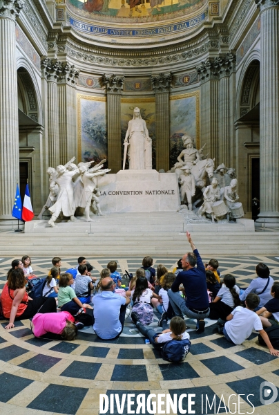 Au Panthéon national