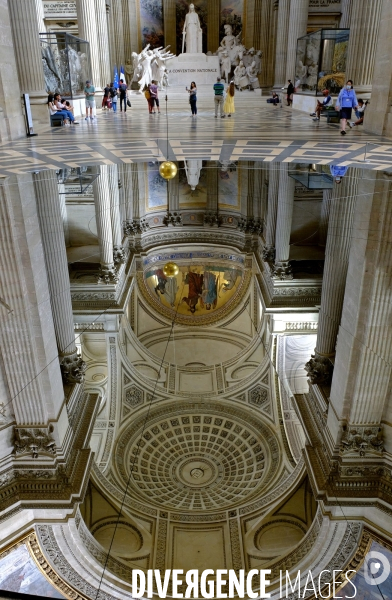 Au Panthéon national