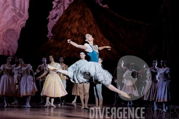 Giselle / Jean Coralli, Jules Perrot / Ballet de l Opéra national de Paris
