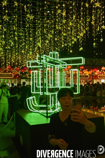 Les défenseurs  des  néons de Hong Kong