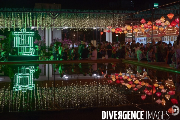 Les défenseurs  des  néons de Hong Kong