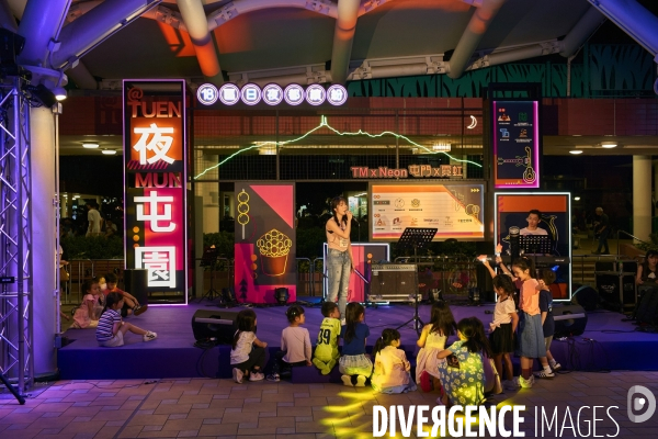 Les défenseurs  des  néons de Hong Kong