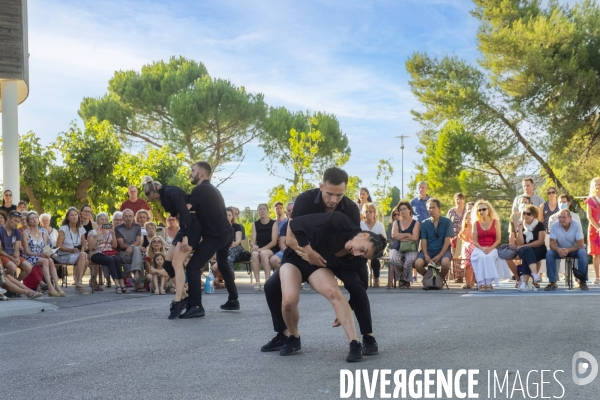 Groupe Urbain d Intervention Dansé - Angelin Preljocaj