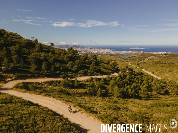 Cyclotourisme vue d un drone