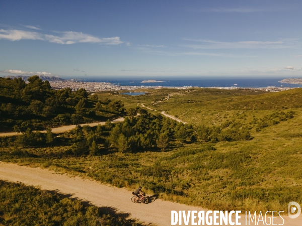 Cyclotourisme vue d un drone