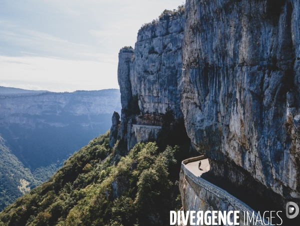 Cyclotourisme vue d un drone