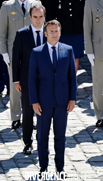 Emmanuel Macron / Prise d armes à l Hôtel national des Invalides