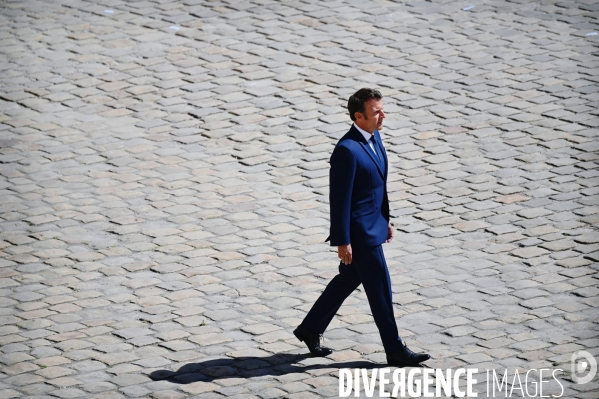 Emmanuel Macron / Prise d armes à l Hôtel national des Invalides