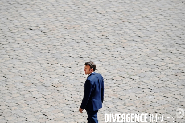 Emmanuel Macron / Prise d armes à l Hôtel national des Invalides