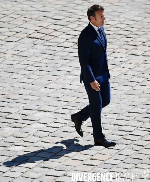 Emmanuel Macron / Prise d armes à l Hôtel national des Invalides
