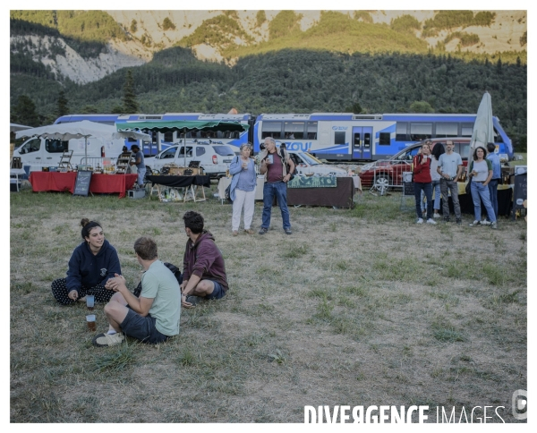 Le long de la Transbasse alpine Digne Nice ( le festival )