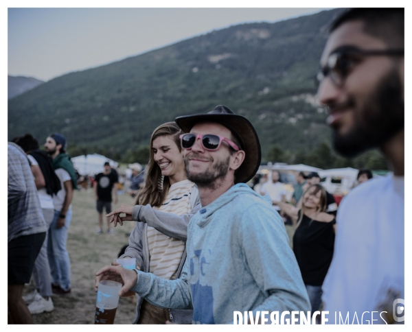 Le long de la Transbasse alpine Digne Nice ( le festival )
