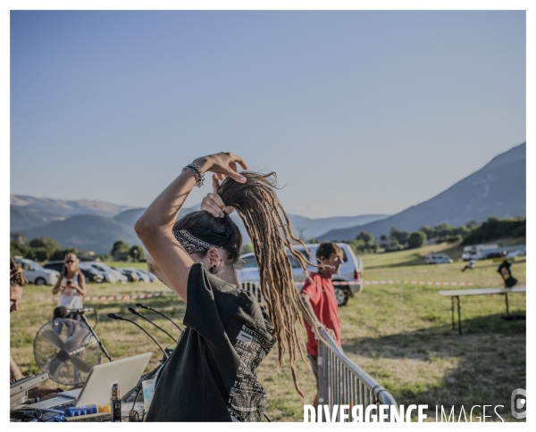 Le long de la Transbasse alpine Digne Nice ( le festival )